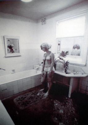 Tim Burns - Mary in the Bathroom - Yellow House - Urban Dingo Gallery - auf - Array - Tim Burns - Mary in the Bathroom - Yellow House - Urban Dingo Gallery - auf - Array -